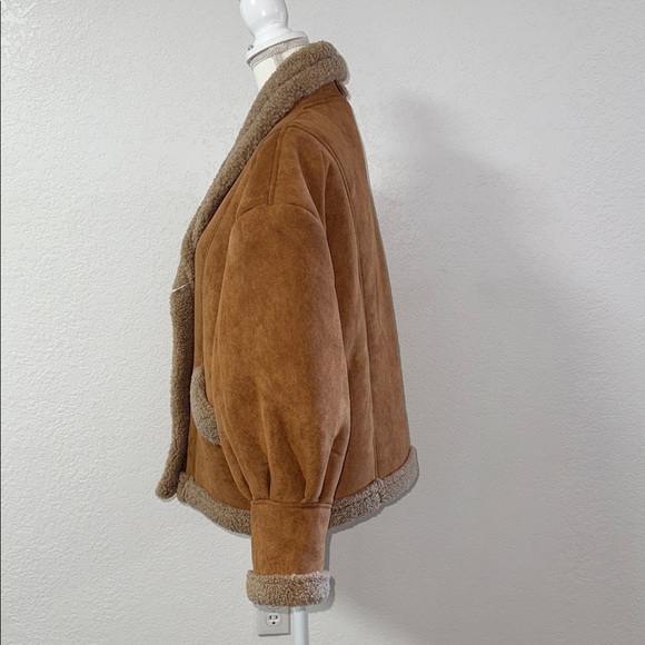 NWT! Brown Shearling Jacket with Cream Trim - Picture 11 of 16